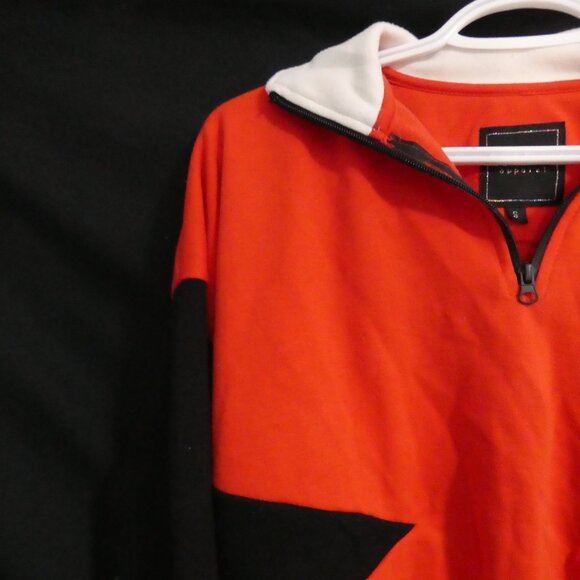 GENETIC APPAREL | small | Red Cropped Sweatshirt | Black and White Pieces - Picture 3 of 14